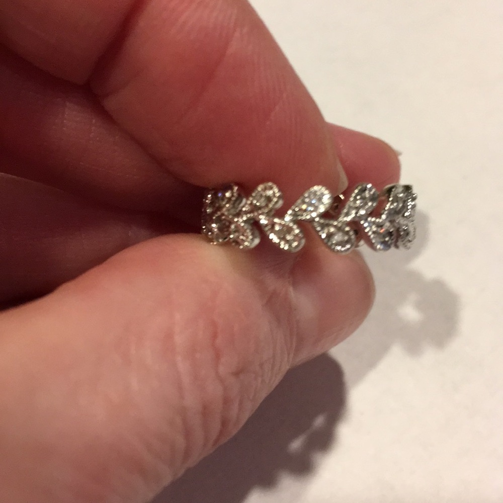 14k white gold and diamond band